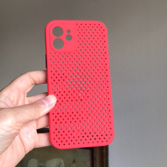 For iPhone 12 phone case with heat dissipation - Picture 8 of 17